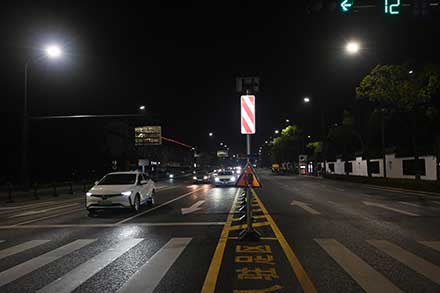 1696666751294148.jpg 昆太路濱江公園門口-(2).jpg